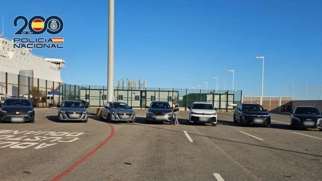 Detenidos 4 argelinos en Alicante por intentar exportar 7 coches robados en Francia a Orán