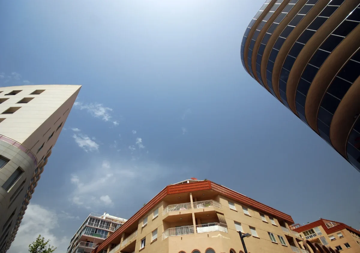 El mercado inmobiliario de Alicante colapsa: los compradores se enfrentan a la falta de viviendas