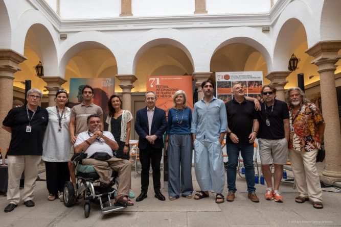 La tragedia ‘Alejandro y el eunuco persa’ trae la primera coproducción extremeña al Festival de Mérida