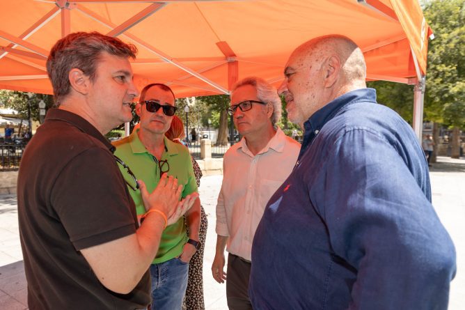 Ciudadanos refuerza en Benidorm su proceso de escucha activa con un nuevo encuentro informativo a pie de calle