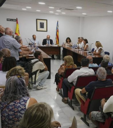 Youth Climate Save reclama al Ayuntamiento de San Fulgencio que deje de usar botellas de plástico en los plenos