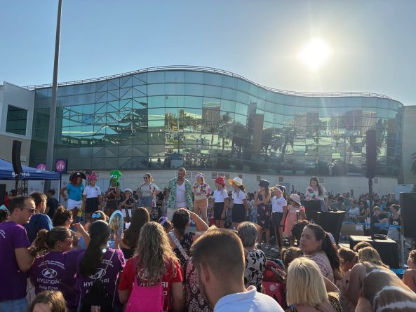 L'Aljub llena de pólvora e ilusión el inicio de las fiestas de Elche