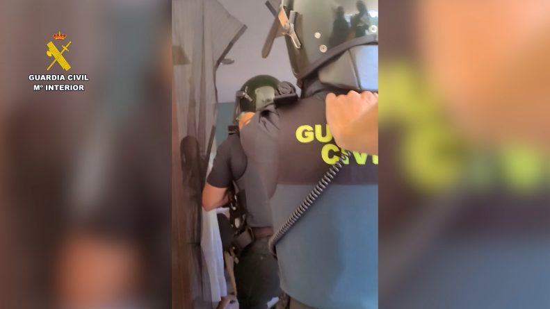 Desmantelada una organización que anunciaba por internet un retiro espiritual con consumo de drogas en Pedreguer (Alicante)