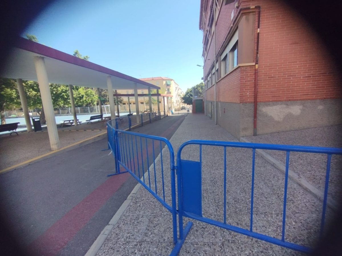 Denuncian riesgos de seguridad en el CEIP Óscar Esplá Alicante 