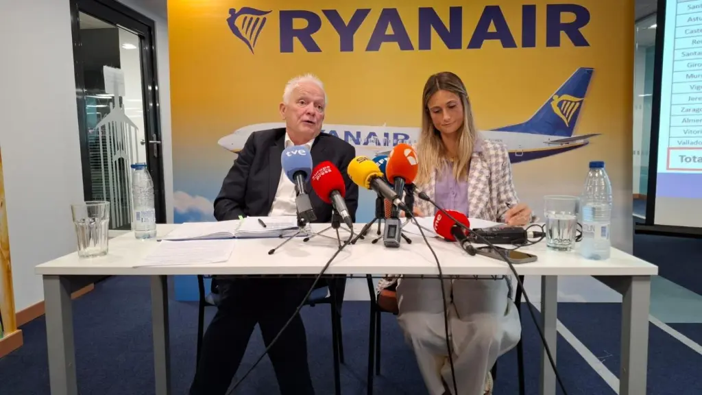 Ryanair recorta un millón de plazas en España pero refuerza su apuesta por el aeropuerto de Alicante-Elche