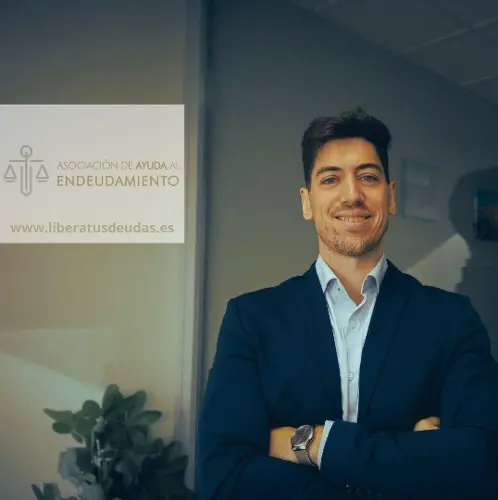 Una familia de Ibi consigue liberarse de casi 200.000 euros en deudas gracias a la Ley de Segunda Oportunidad Una familia de Ibi consigue liberarse de casi 200.000 euros en deudas gracias a la Ley de Segunda Oportunidad