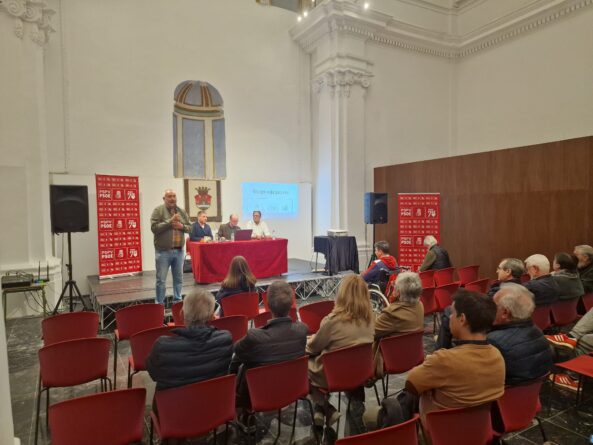 El PSOE de Aspe denuncia el déficit oculto en el servicio de residuos y propone un modelo moderno de gestión