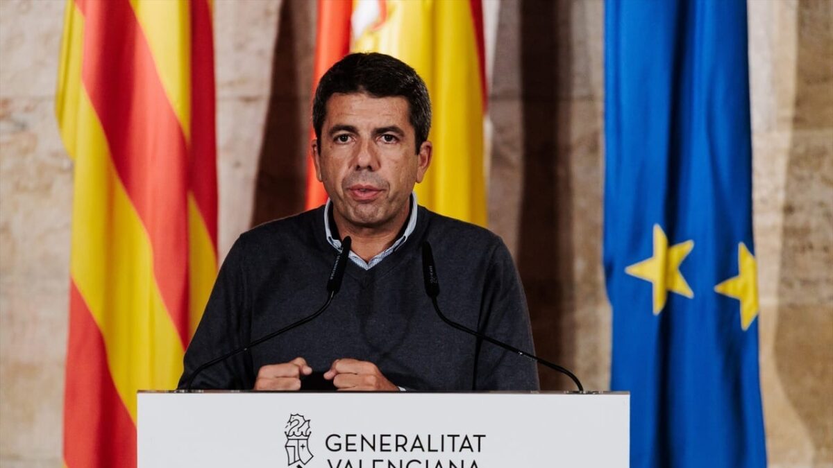 El repliegue estratégico de Carlos Mazón y su salida del “búnker” de la Casa de las Brujas de Alicante