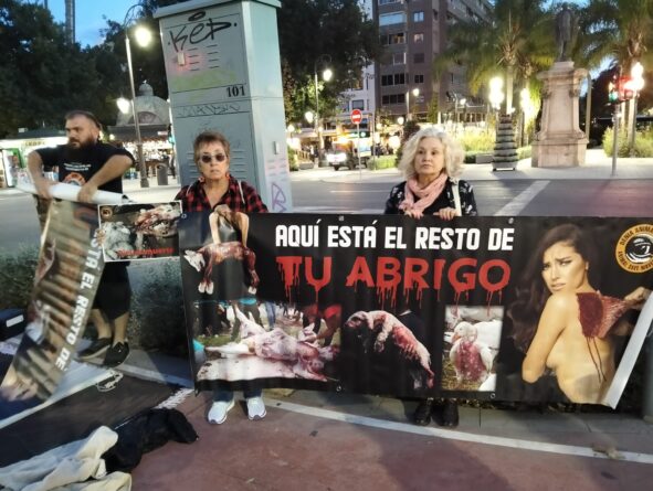 Perfomance contra la industria peletera