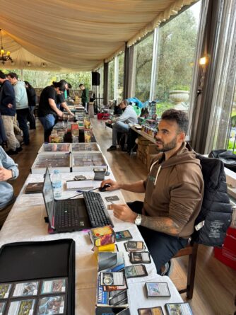 De Griezmann a Logan Paul el experto ilicitano que desvela lo que hay detrás del millonario negocio de las cartas coleccionables