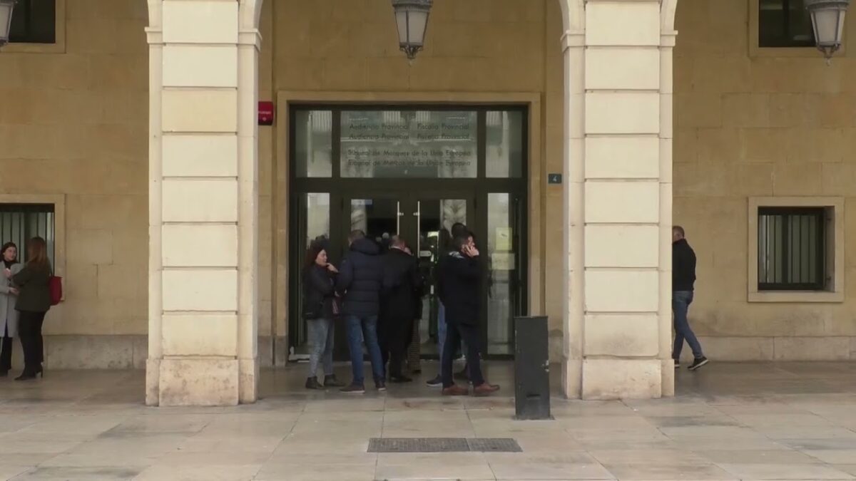 Juicio en la Audiencia de Alicante: La maniobra evasiva que destapó una red de tráfico de ketamina entre Elche y La Romana