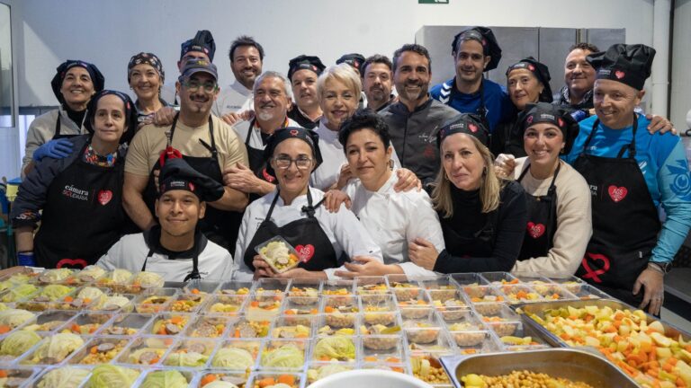 Alicante Gastronómica Solidaria: la cocina que alimenta la esperanza de cientos de personas cada día