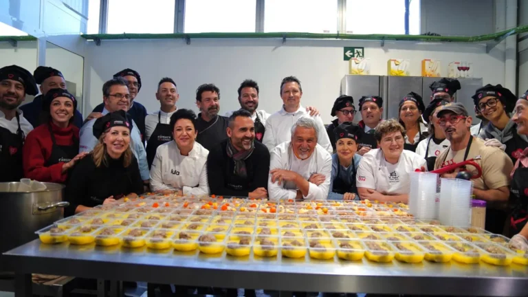 Alicante Gastronómica Solidaria refuerza su acción en las calles de Alicante ante la llegada del frío