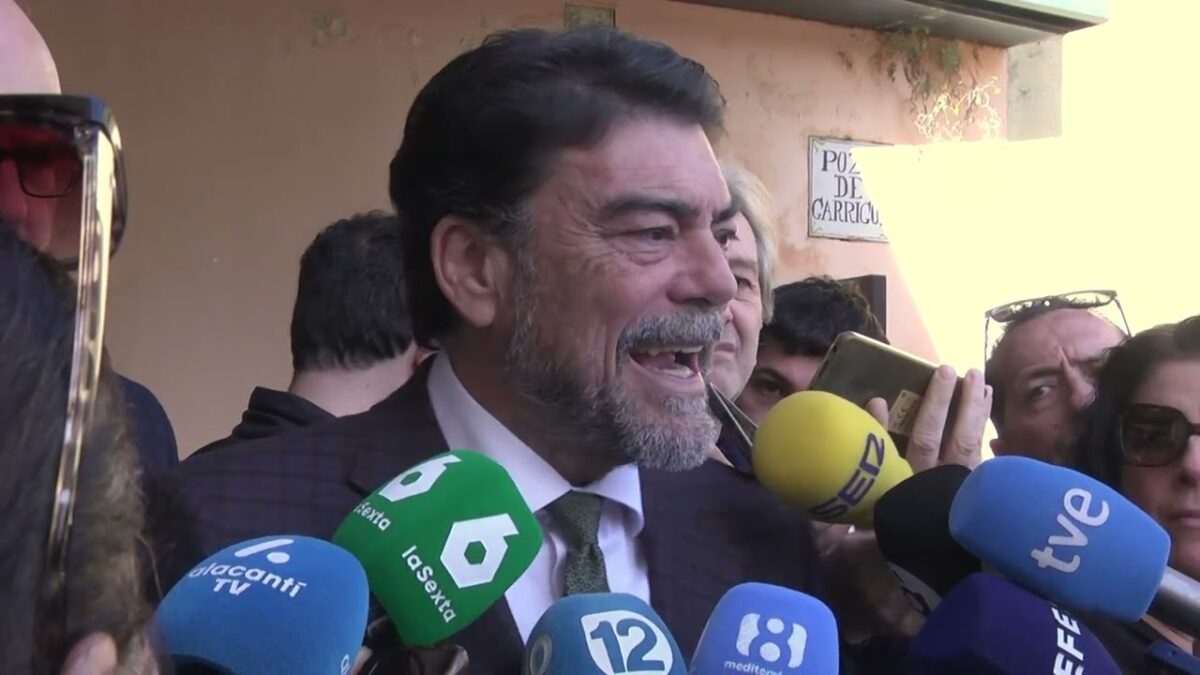 Primera dimisión por la polémica adjudicación de VPO en Alicante: el escándalo que sacude al Ayuntamiento