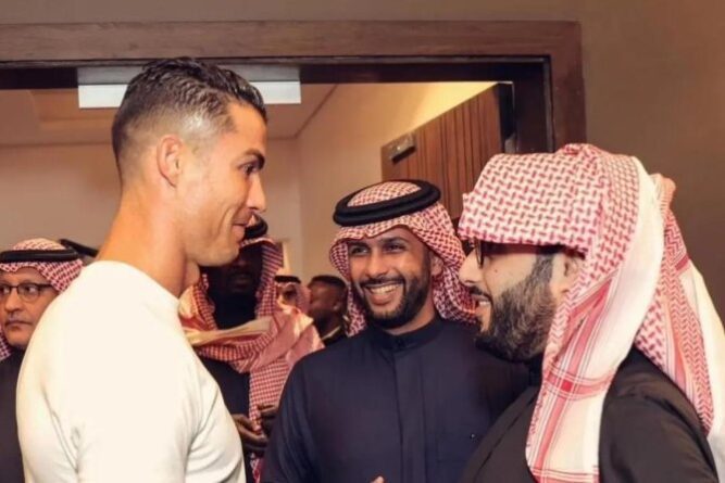 Cristiano Ronaldo revoluciona el fútbol español: compra el 25% de la UD Almería