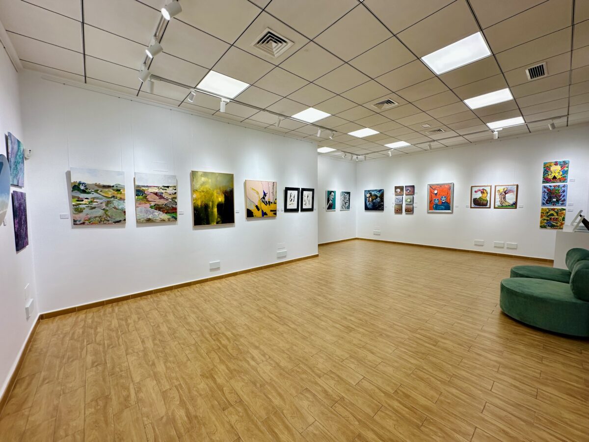 Alicante reúne a 18 artistas en Interlines, una semana clave para la pintura contemporánea