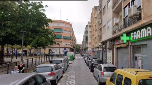 Vecinos denuncian inseguridad en Carolinas Altas Alicante cerca de Plaza América