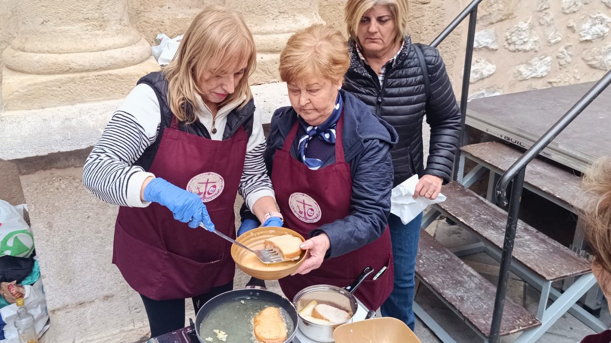 La Cofradía Nuestra Señora de la Caridad se alza con el primer premio del IV Concurso de Torrijas de Villajoyosa