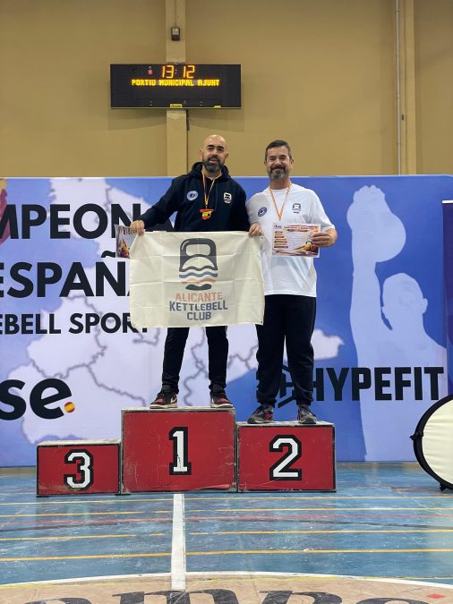 El kettlebell club alicante reina en el campeonato de españa de el campello