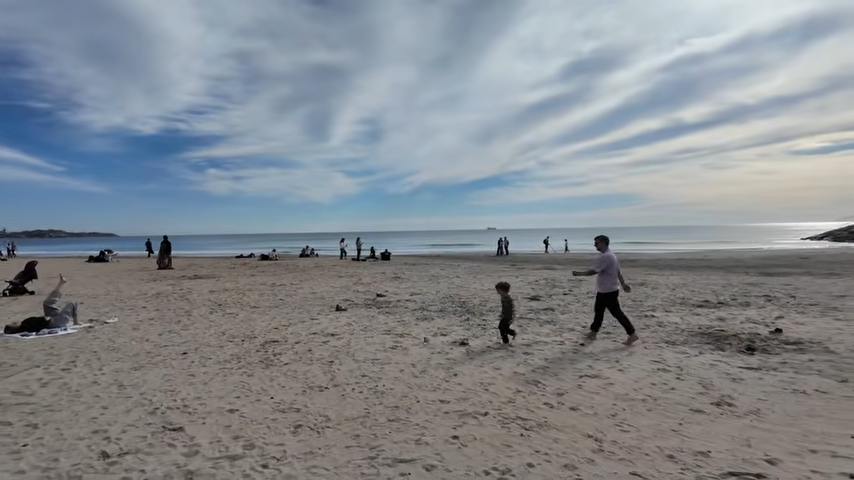 La playa de Alicante en invierno clima