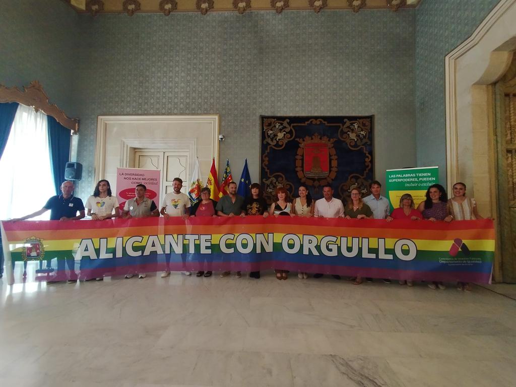 Las asociaciones LGTBIQ+ de Alicante alertan del riesgo de retroceso en derechos frente a la Declaración Institucional del PP alicantino.