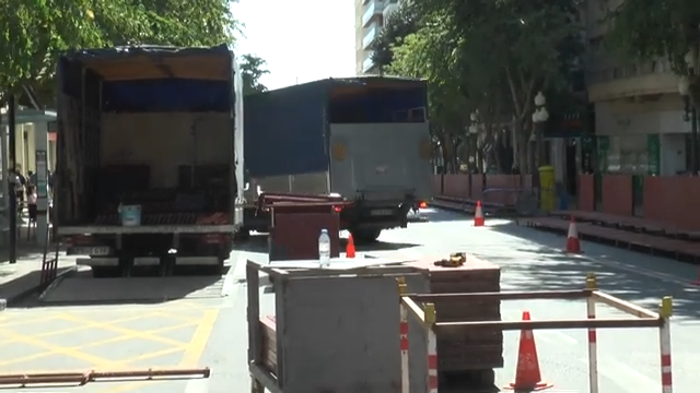 Alicante instala las tribunas de Semana Santa 2026 en la Rambla y activa restricciones de tráfico en el centro