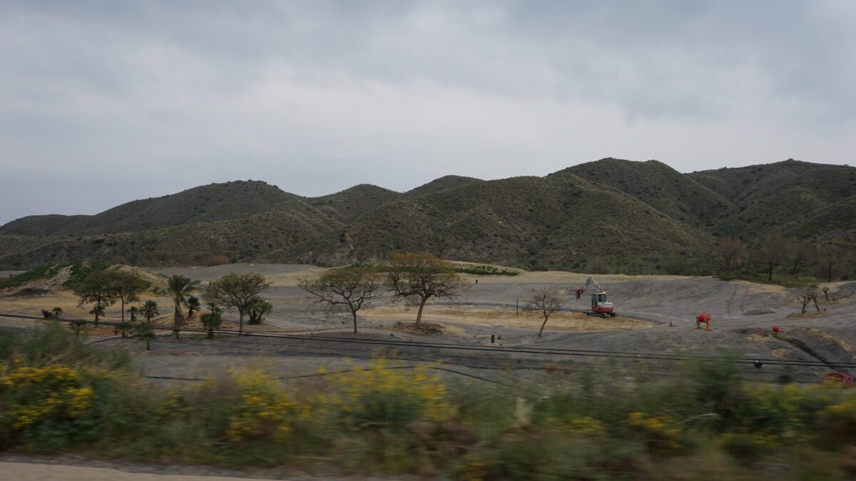 denuncian el atentado ambiental de Cosentino en Macenas