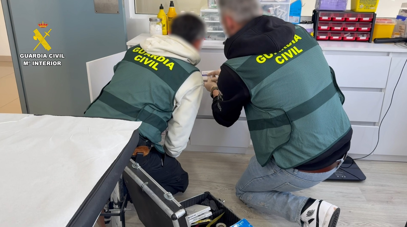 Dos mujeres detenidas por realizar tratamientos médicos sin titulación y poner en riesgo la salud de pacientes en Alicante