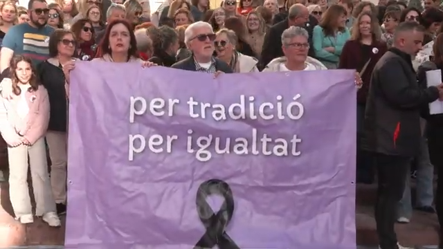 Cofrades varones que también piden el cambio