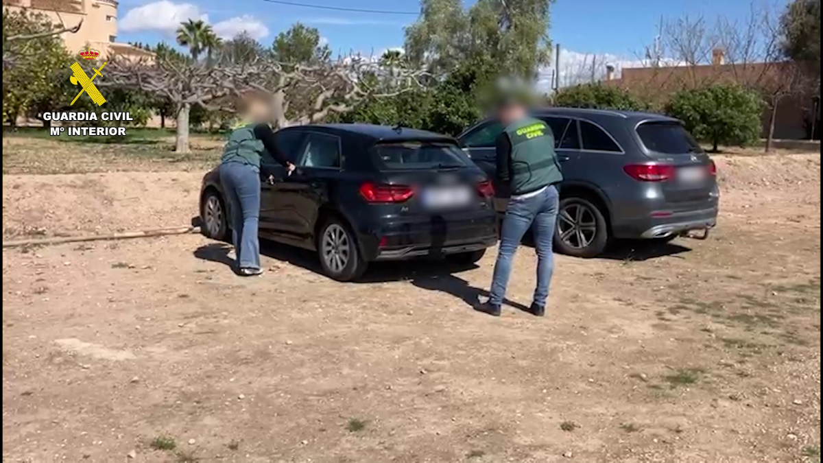 Policía Nacional interviene vehículos en operación contra estafa de coches en Elche y Aspe