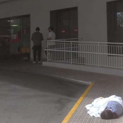 Joven en brote psicótico junto a Urgencias del Hospital Sant Joan de Alicante
