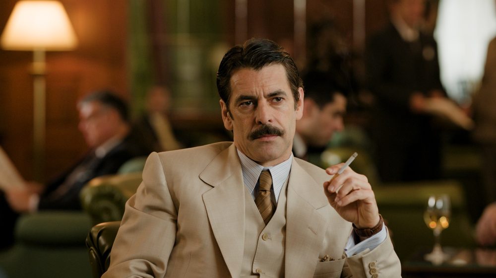 Eduardo noriega da vida al asesino jarabo en la nueva película de emilio martínez-lázaro