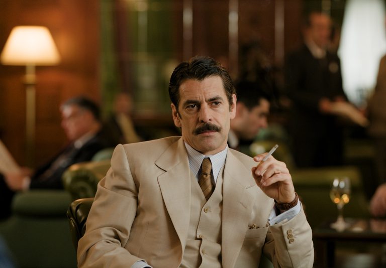 Eduardo noriega da vida al asesino jarabo en la nueva película de emilio martínez-lázaro