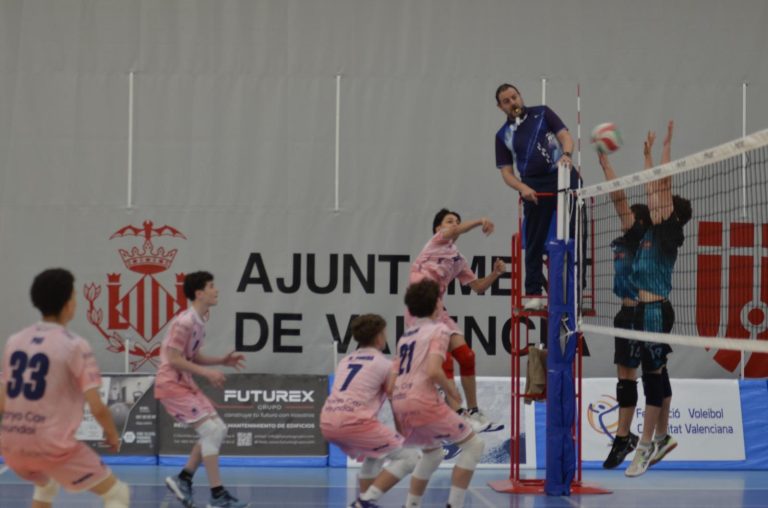 El Conqueridor reina en su fortín y corona una Final Four autonómica con un dominio absoluto