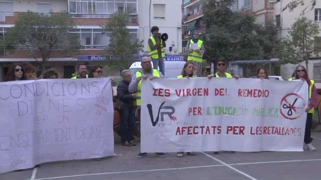Marcha de familias y docentes del IES Virgen del Remedio por la Zona Norte de Alicante