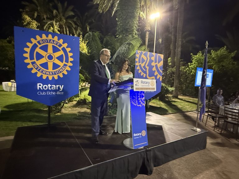 El Rotary Club Elche Illice premia un proyecto que usa Inteligencia Artificial para enseñar reanimación cardiopulmonar a la ciudadanía