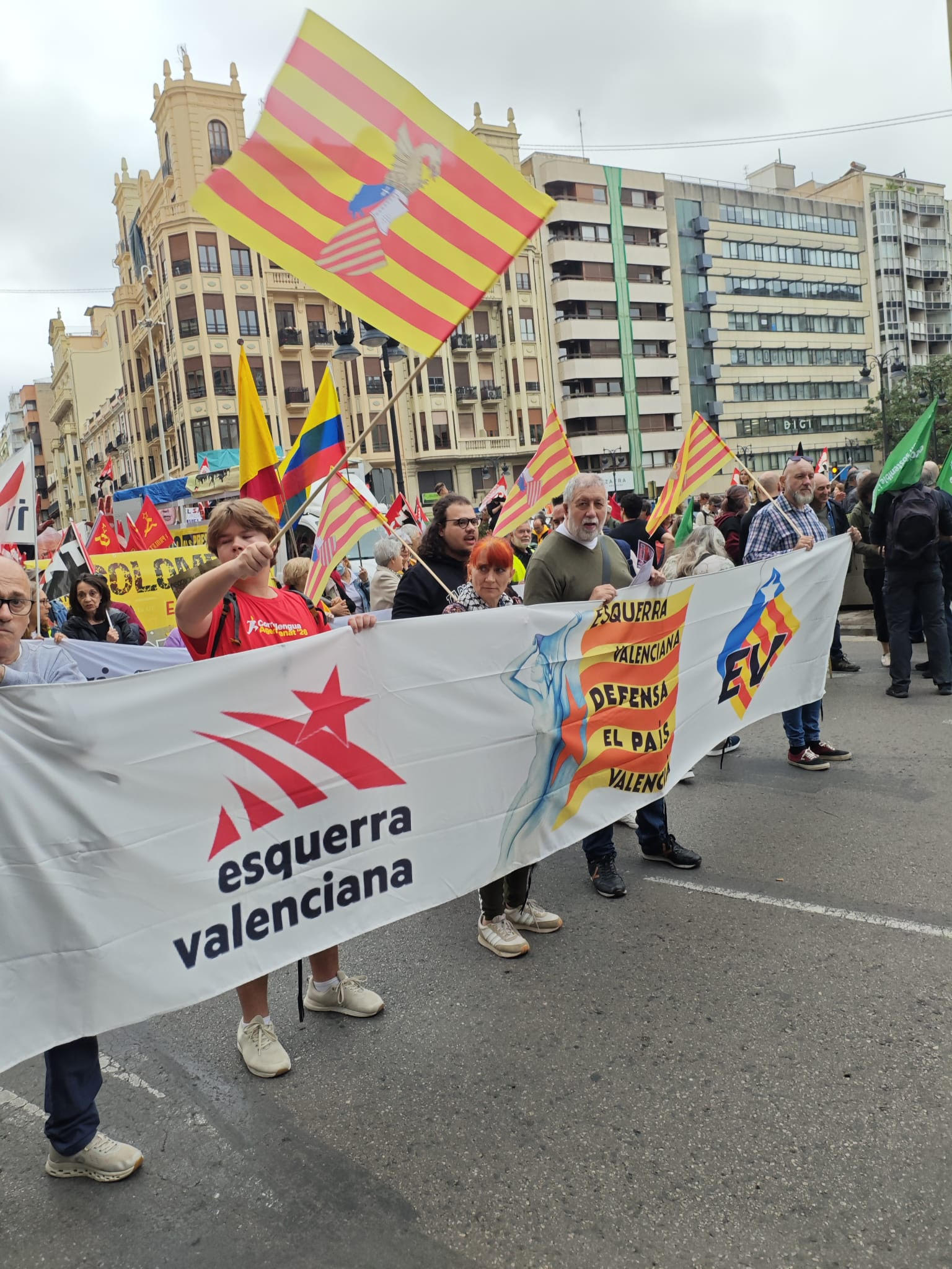 Esquerra Valenciana vuelve a la calle para ser la única fuerza política de izquierdas útil.