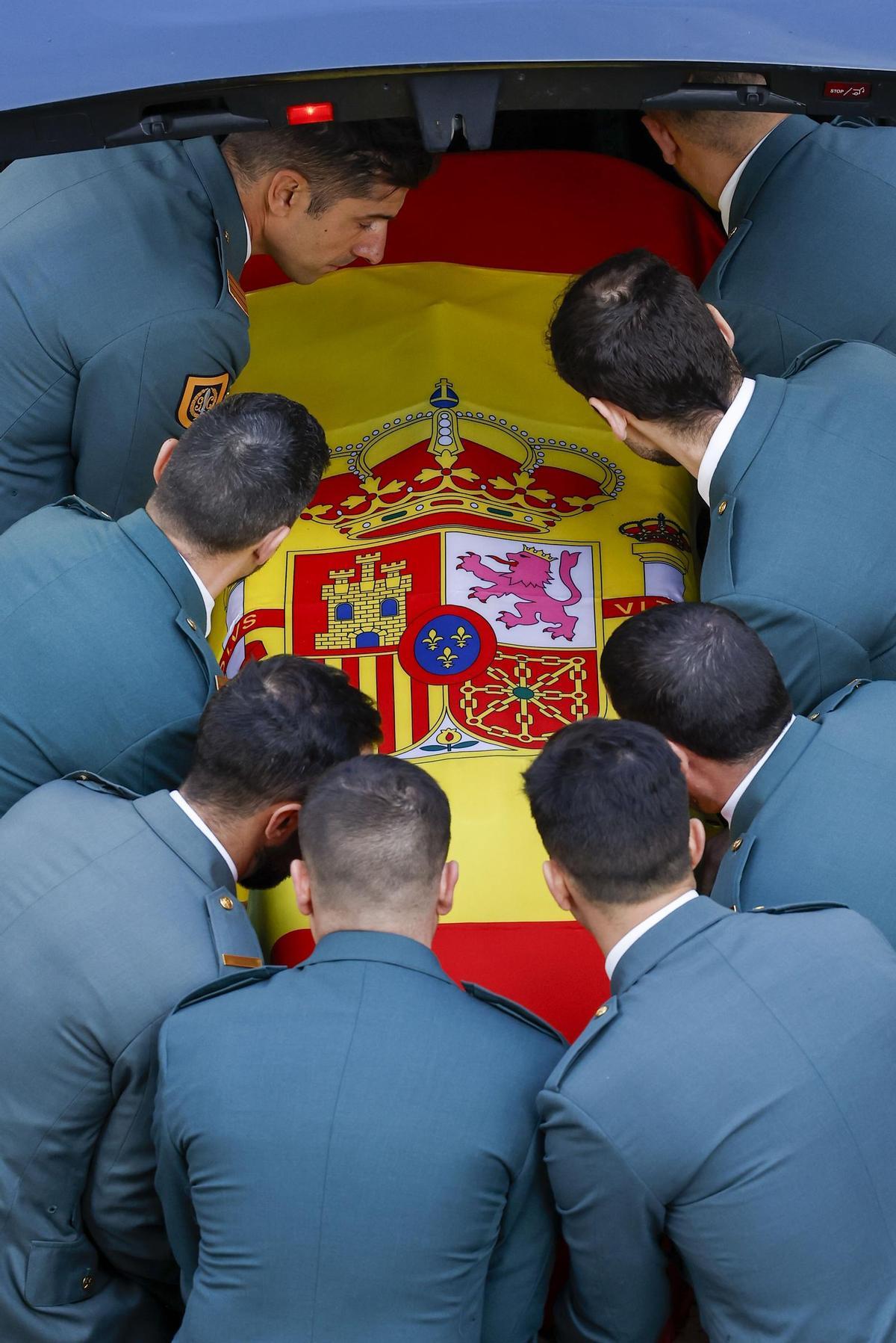Dignidad frente a la burocracia Dignidad frente a la burocracia