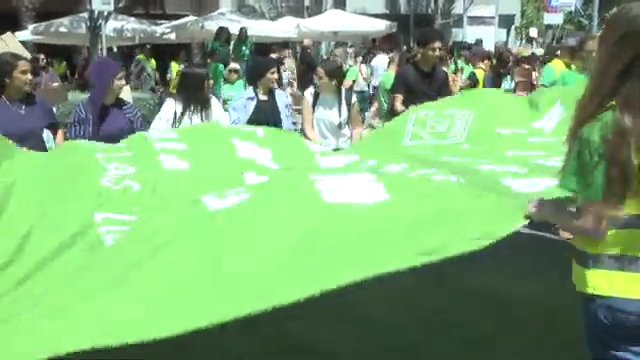 Estudiantes de Bachillerato en Alicante durante la huelga docente antes de la PAU