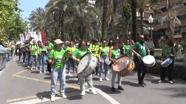 La crisis educativa valenciana se agrava en plena huelga indefinida La crisis educativa valenciana se agrava en plena huelga indefinida