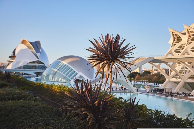 Qué ver en Valencia y cómo encontrar el mejor alojamiento para visitarla