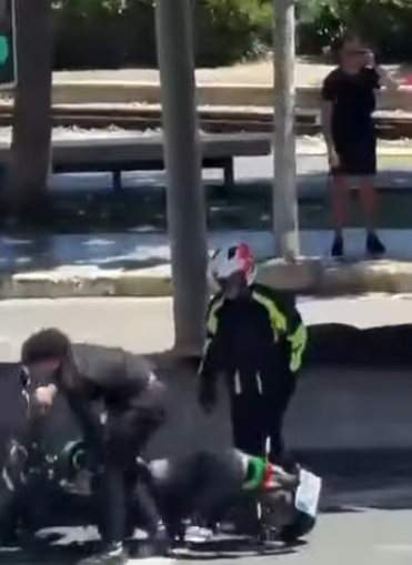 Un hombre habría intentado robar a varios motoristas en un semáforo junto al Postiguet de Alicante
