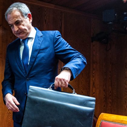 Zapatero, citado como investigado por la Audiencia Nacional en el caso Plus Ultra