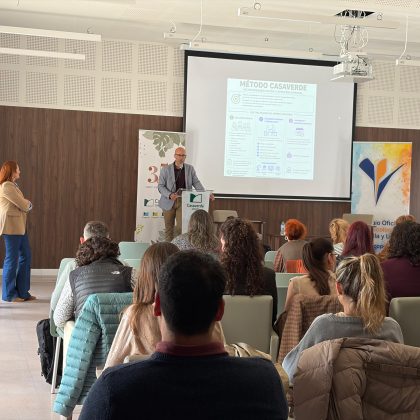 El Hospital Casaverde Valladolid y el Colegio Oficial de Psicología de Castilla y León firman un convenio de colaboración para impulsar la formación