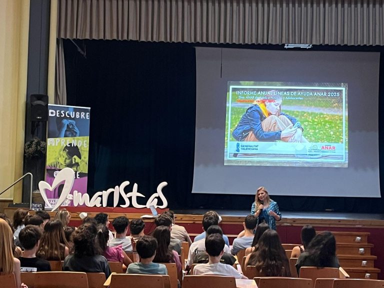 Fundación ANAR ayudó a 3.181 niños, niñas y adolescentes en riesgo en la Comunitat Valenciana durante 2025