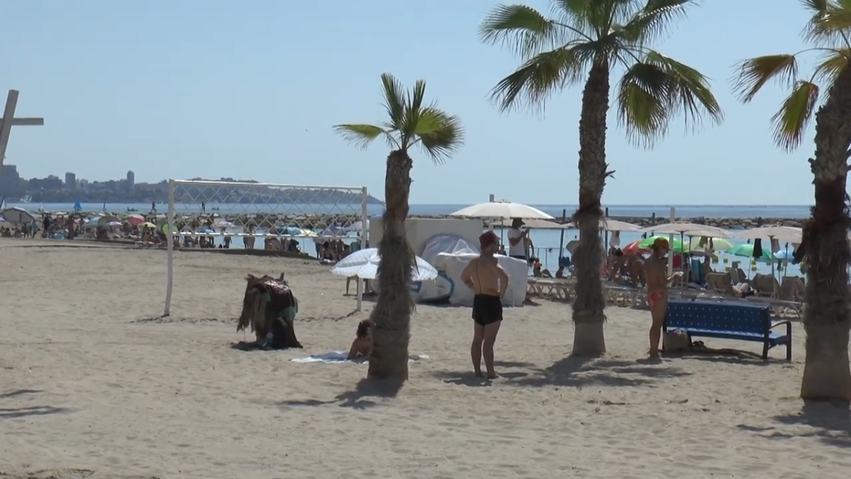 Playa accesible de Alicante abre el 1 de julio