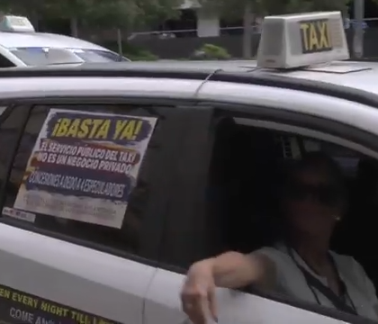 Los taxistas de Alicante frenan el paro previsto por el decreto