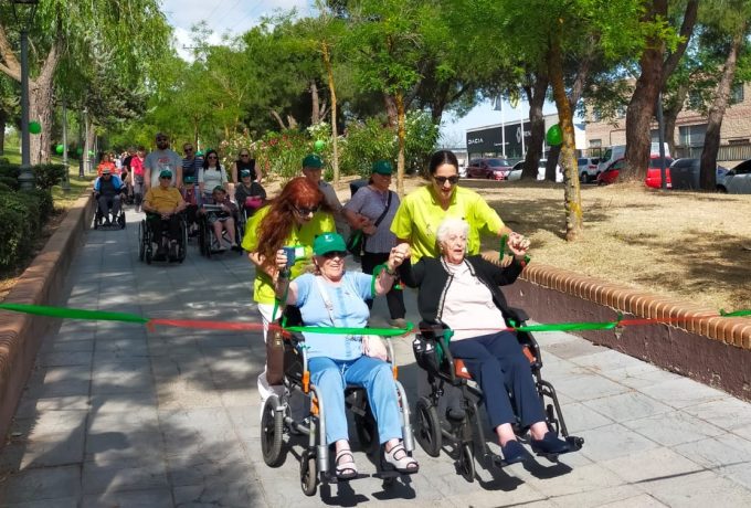Celebrada la Marcha Solidaria Inclusiva “Kilómetro estelar” en Navalcarnero a favor de los supervivientes de cáncer
