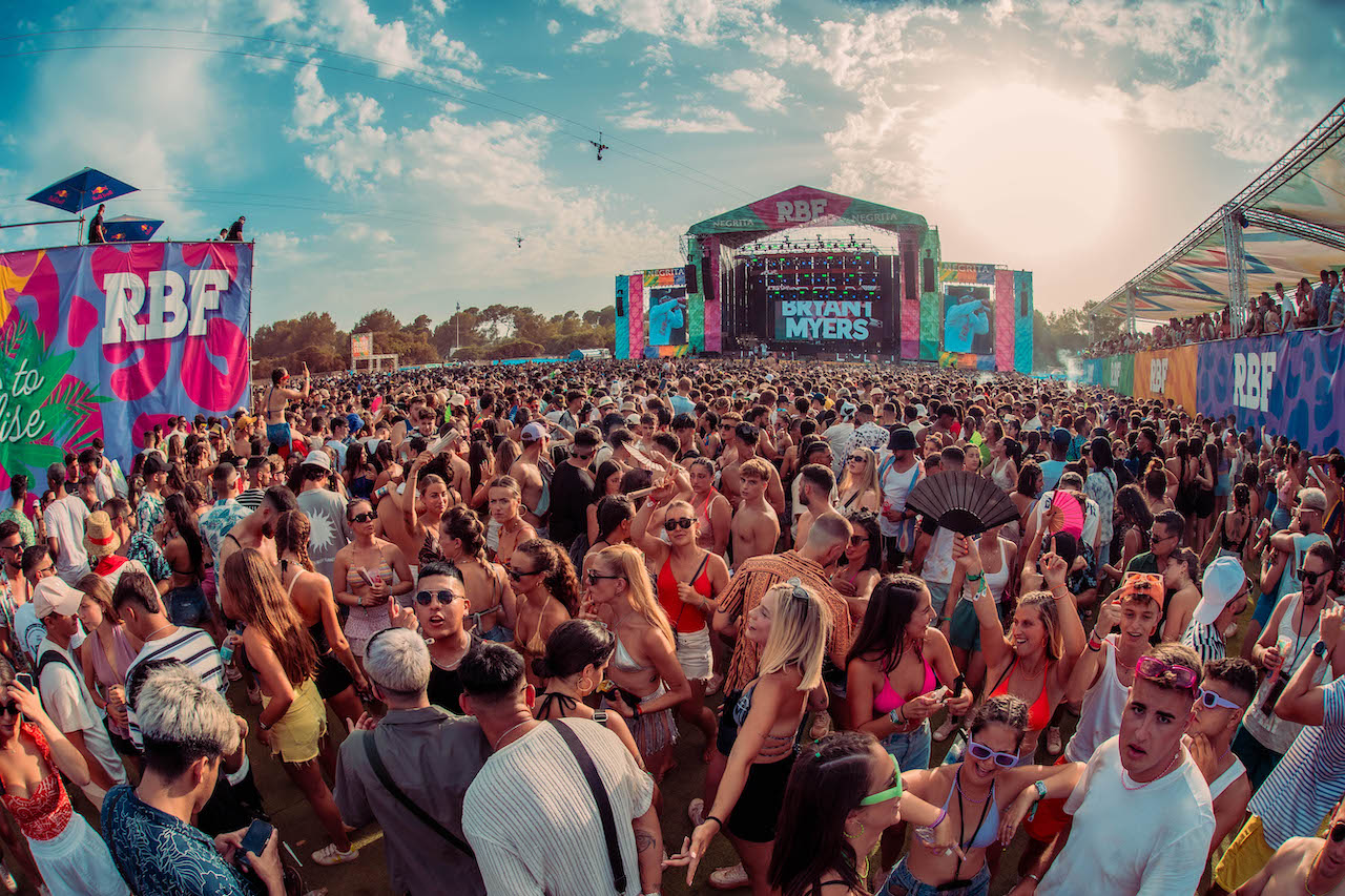 Reggaeton Beach Festival comunica la cancelación de la gira 2026