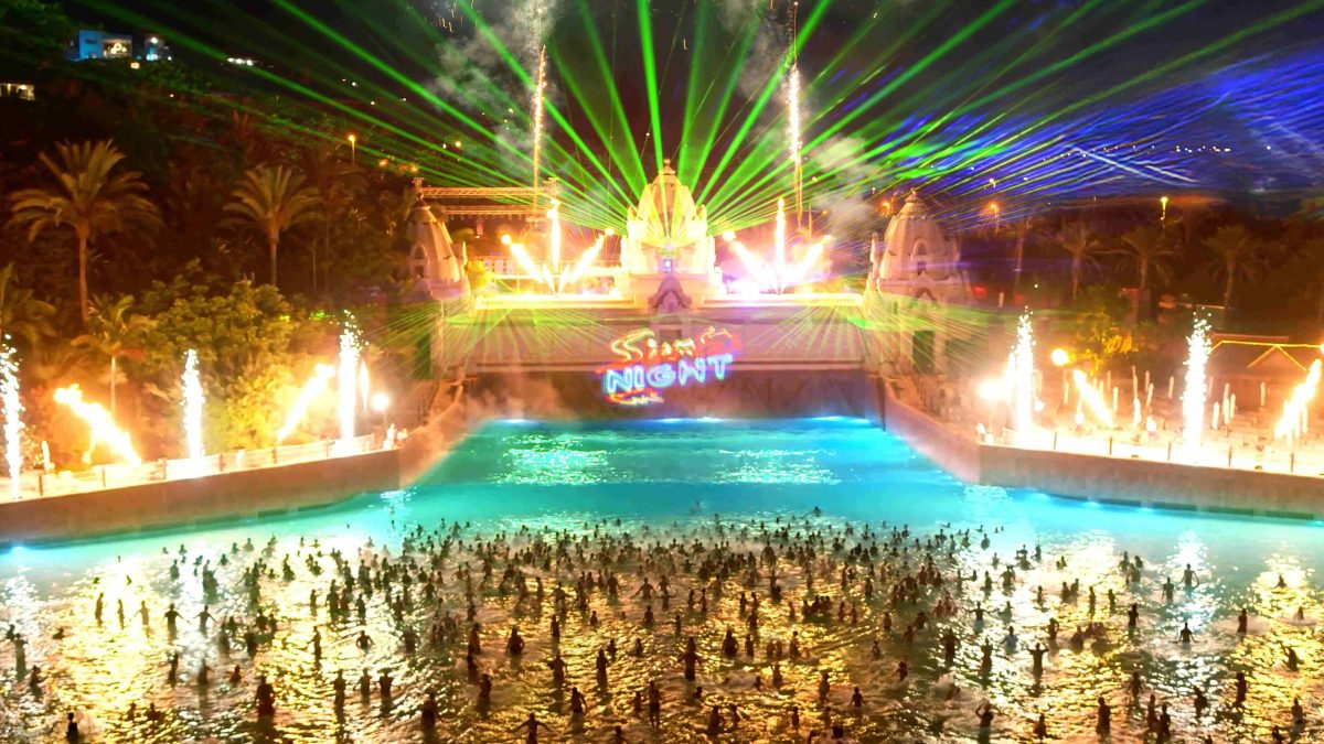 Vuelve Siam Night, el mayor espectáculo nocturno de la industria mundial de los parques de ocio